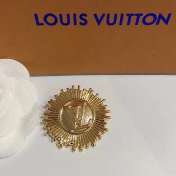 LOUSE VUITTON