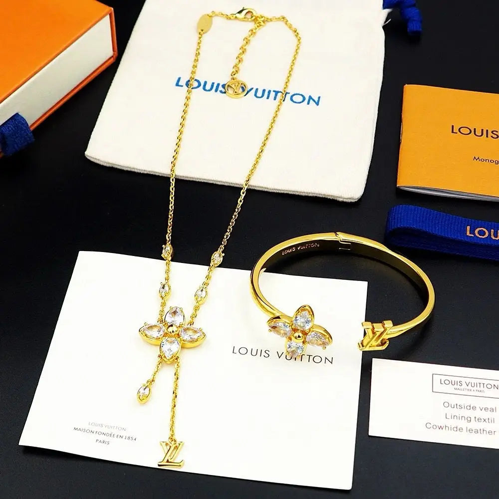 LOUSE VUITTON