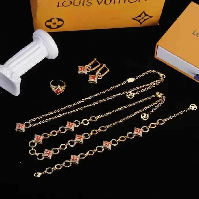 LOUSE VUITTON