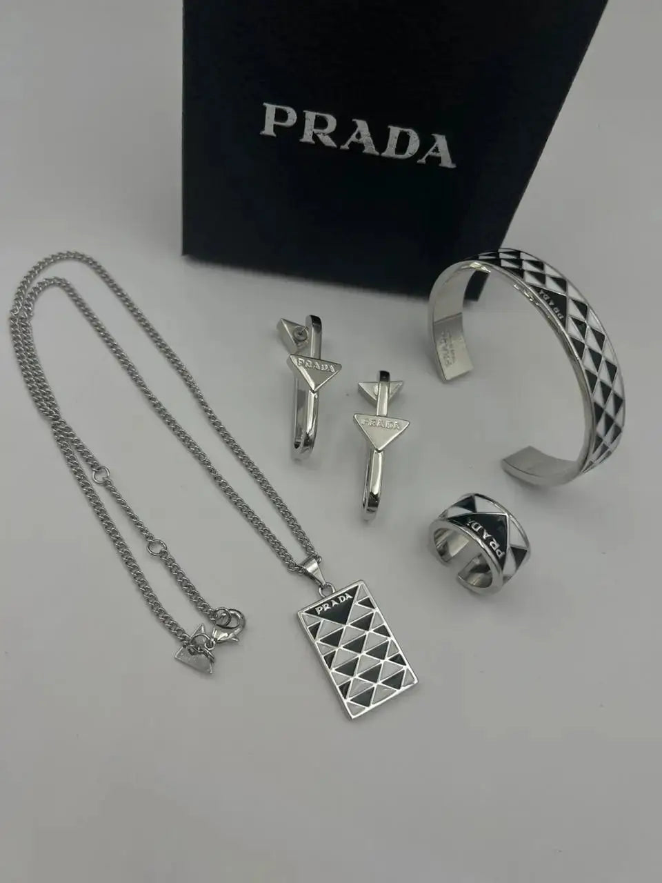 PRADA